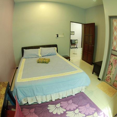Twin Castle Homestay Kuala Pilah Esterno foto