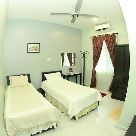Twin Castle Homestay Kuala Pilah Esterno foto