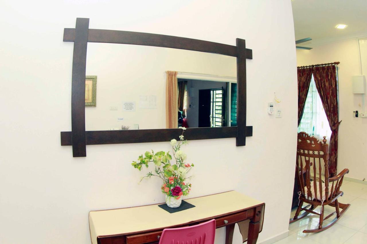 Twin Castle Homestay Kuala Pilah Esterno foto