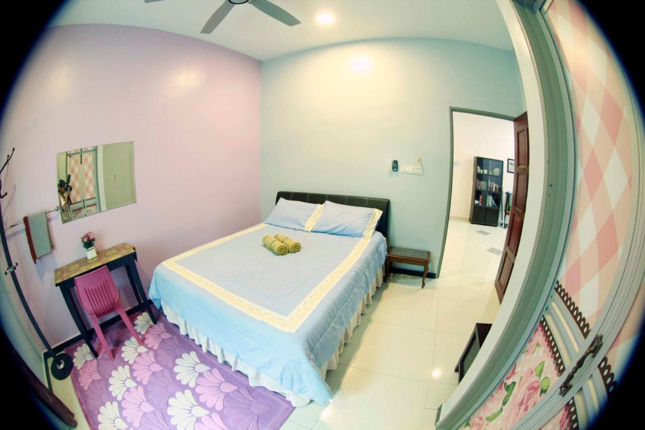 Twin Castle Homestay Kuala Pilah Esterno foto