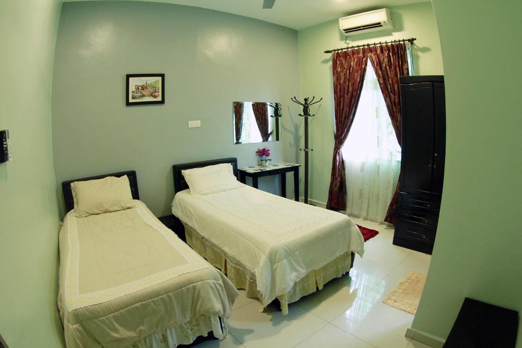 Twin Castle Homestay Kuala Pilah Esterno foto