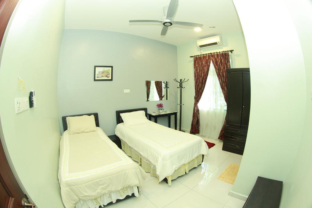 Twin Castle Homestay Kuala Pilah Esterno foto