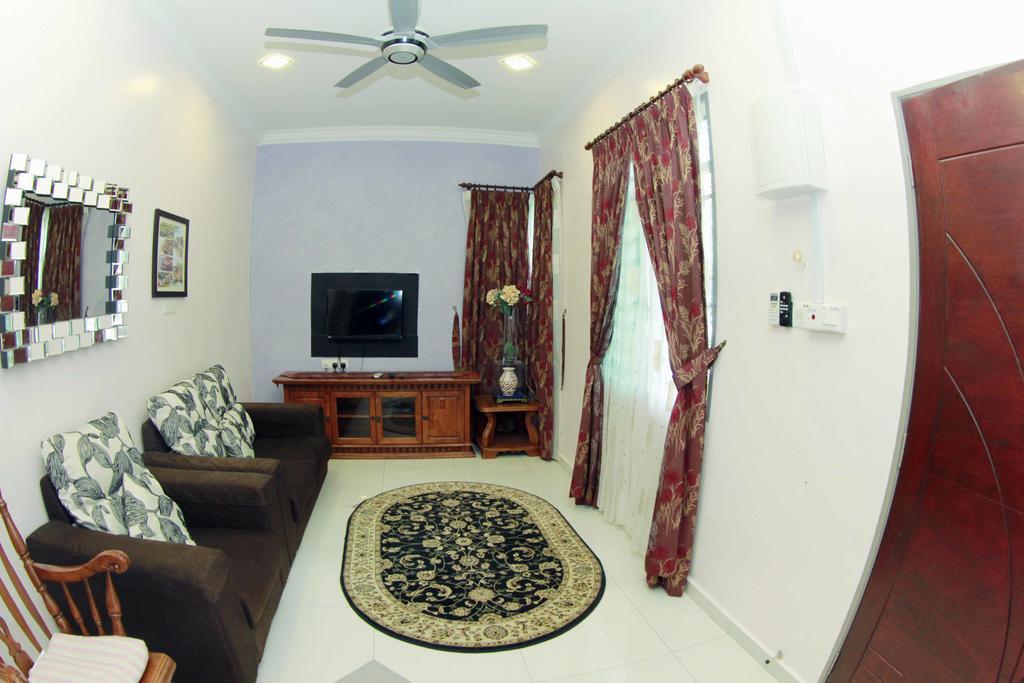 Twin Castle Homestay Kuala Pilah Esterno foto