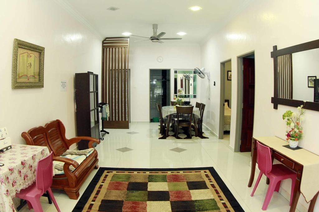 Twin Castle Homestay Kuala Pilah Esterno foto