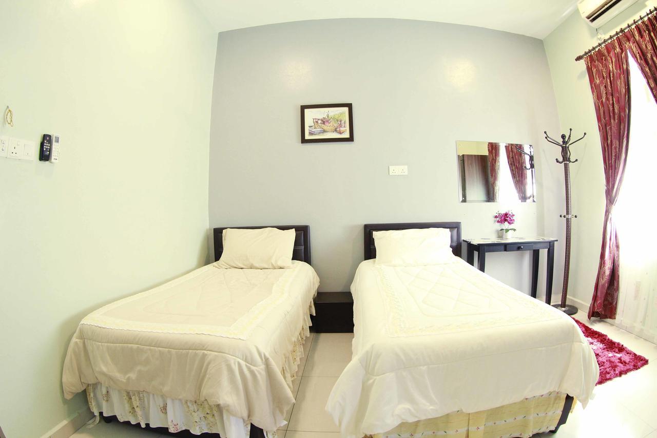 Twin Castle Homestay Kuala Pilah Esterno foto